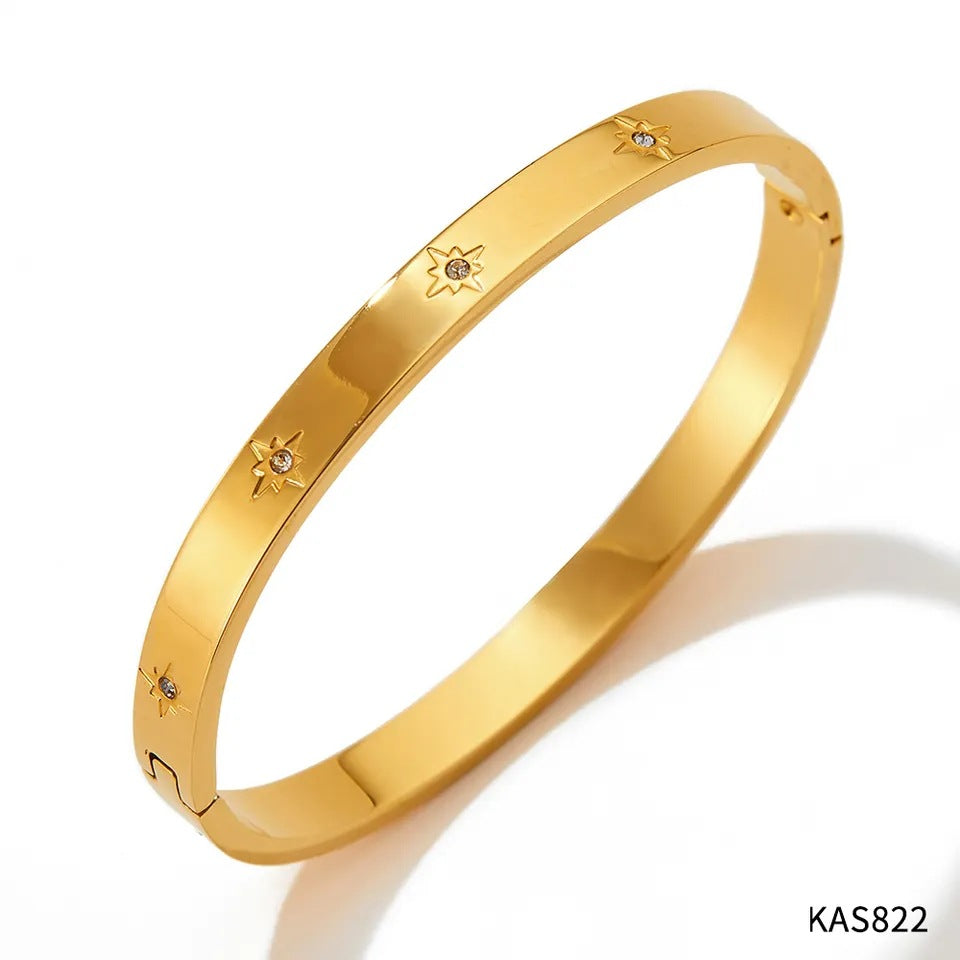 Lea Bangle